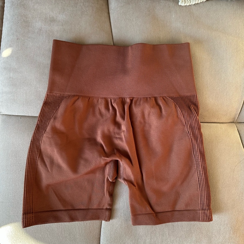 Gym shorts 6 inch